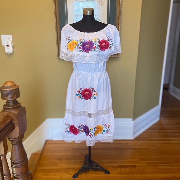 Mexican sundress - Picture 3 of 9